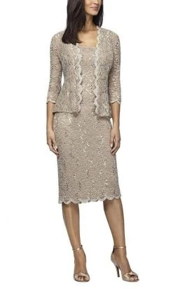 Alex Evenings - Quarter Sleeve Scallop Lace Ensemble 212264 - 1 Pc Champagne In Size 12P Available Formal Gowns