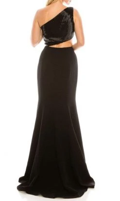 Carmen Marc Valvo - 17676 Asymmetric Beaded Crepe Gown Formal Gowns