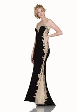 Cinderella Divine - 8988 Sleeveless Lace Sweetheart Fitted Dress Formal Gowns