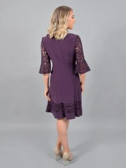Jessica Howard - JH9M3024 Lace Embroidered Jersey A-Line Dress Cocktail Dresses
