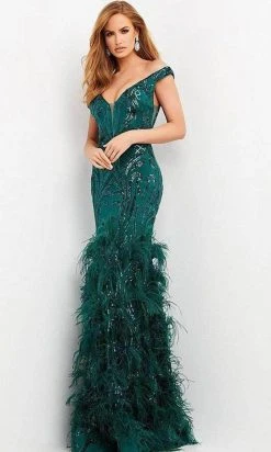 Formal Gowns Jovani - Feathered Trumpet Evening Gown 05660SC - 1 Pc Green In Size 18 Available