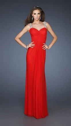 La Femme - 18698 Interwoven Pleated Sweetheart Chiffon Sheath Gown