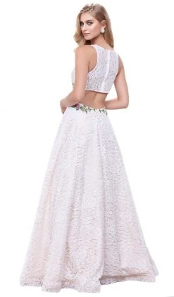 Nox Anabel - 8281 Sleeveless Embroidered Lace Scoop A-line Dress Formal Gowns