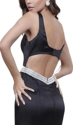 Nox Anabel - 8320 Sleeveless Beaded Waist Trumpet Evening Gown Formal Gowns