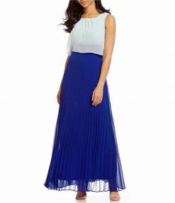 Sangria - DWKO624 Sleeveless Popover Accordion Dress