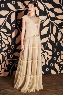 Formal Gowns Tadashi Shoji - Embellished Cap Sleeve Tiered A-line Dress - 1 Pc Gold In Size 4 Available