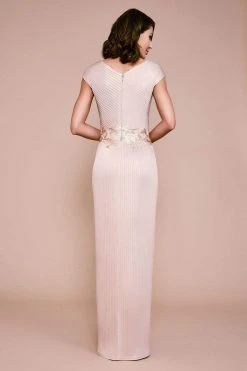 Formal Gowns Tadashi Shoji - VG19292L V-Neckline Metallic Pintuck Sheath Gown - 1 Pc Champagne In Size 6 Available 6 Formal Gowns Tadashi Shoji - VG19292L V-Neckline Metallic Pintuck Sheath Gown - 1 Pc Champagne In Size 6 Available