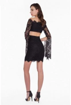 Terani Couture - 1825H7935 Embellished Lace Sheath Cocktail Dress