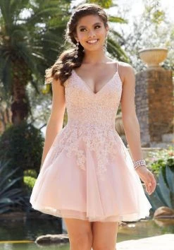 Cocktail Dresses Vizcaya By Mori Lee - V-Neck Appliqued Cocktail Dress 9515SC - 1 Pc Champagne In Size 4 Available