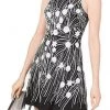 Adrianna Papell AP1E205769 - Sleeveless Jewel Neck Short Dress