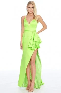 Ashley Lauren - 1581 Deep V-neck Satin Trumpet Dress