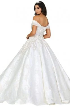 Dancing Queen - 153 Embellished Off-Shoulder Ballgown With Train