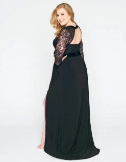 Mac Duggal - 67607F Lace Long Sleeve Fitted Dress With Train