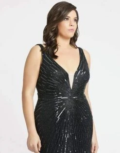 Mac Duggal Fabulouss - 5013F Sequined Low V-Neck And Back Long Gown