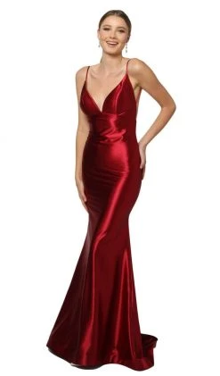 Nox Anabel - C227 Plunging V-neck Trumpet Dress With Open Back