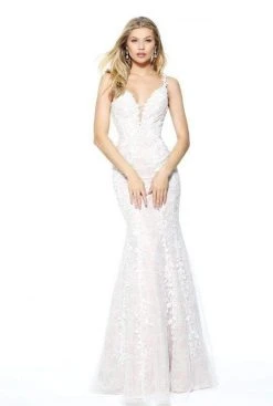 Sherri Hill - 50938 Long Plunging Lace Fitted Trumpet Dress