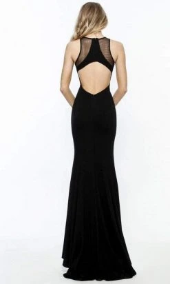 Sherri Hill - 51413 Halter Neck Jersey Fitted Dress