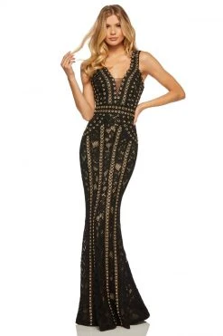 Sherri Hill - 52611 V-Neck Beaded Trumpet Dress