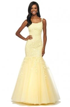 Sherri Hill - 53826 Scoop Neckline Applique Mermaid Dress